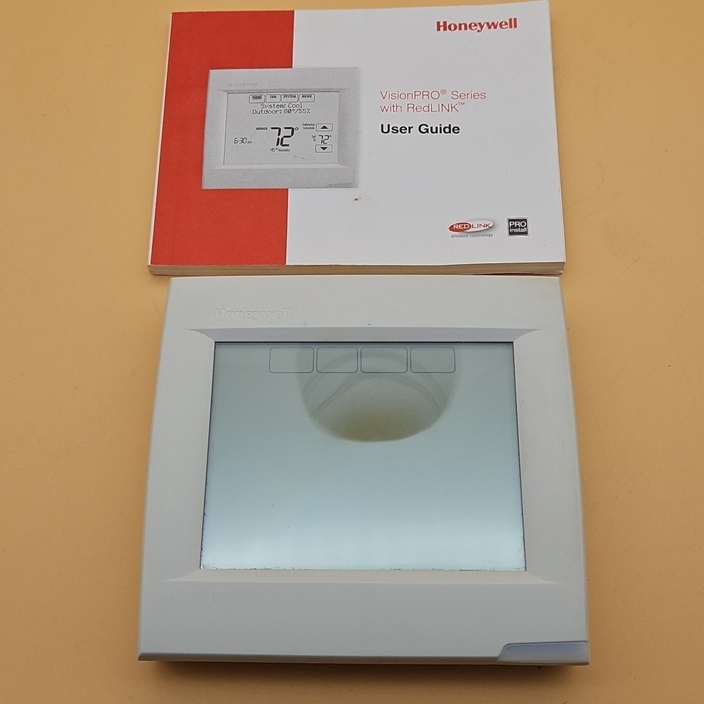 Honeywell Smart Thermostat VisionPRO 8000 with RedLINK (TH8320R1003)